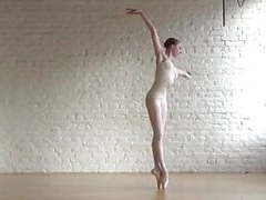 DirtySexNet presents: Nude ballerina